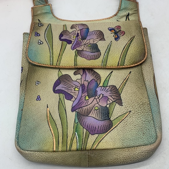 Manifique Hand Painted Floral Crossbody Bag. MCB3013E - Picture 2 of 8